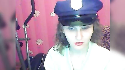 Классная брюнетка танцует голенькая на вебку потом массирует свою киску