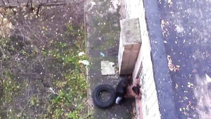 Снял со своего балкона как парочка трахается у стены