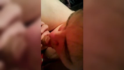 Мне сосёт подруга