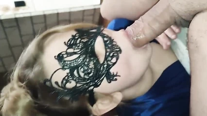 Как пчёлка, собрала весь нектар из залупы