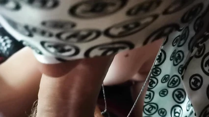 Жена делает приятно