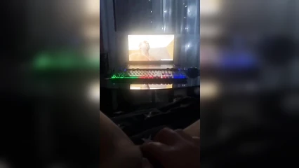 Аня любит ласкать свою писечку на видео с неграми с большими членами