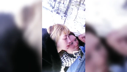 Кончил двум блядям на лицо