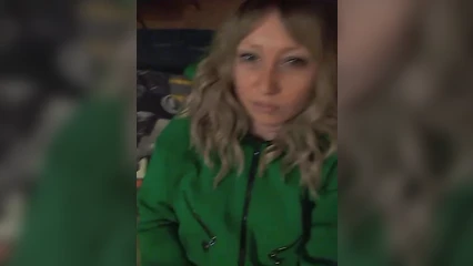 Теребон кудрявой блондиночки