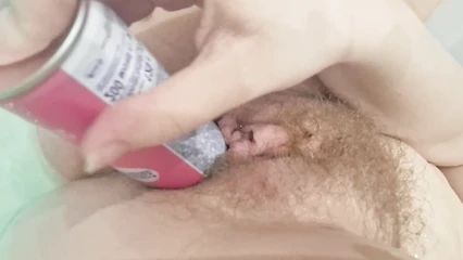 Новый флакончик изучает мою дырочку