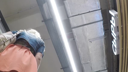 В коралловой юбчёнке